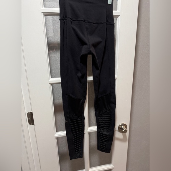 Alo High-Waist Moto Legging - Picture 10 of 16